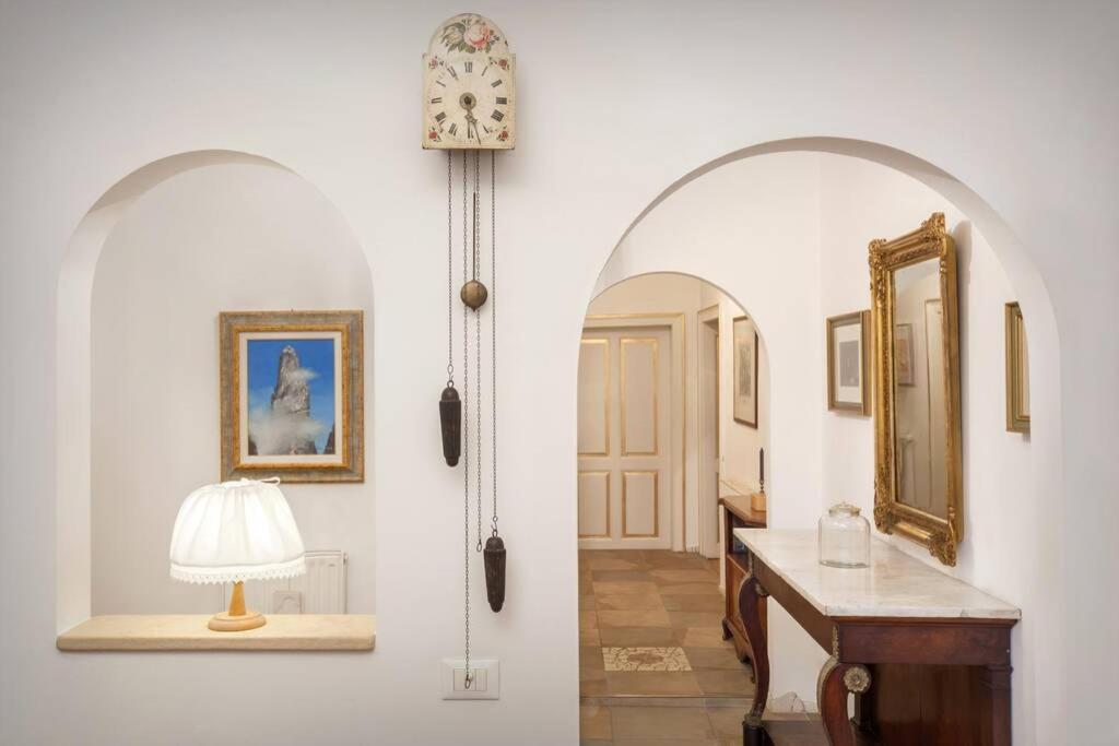 Casa Al Duomo-Nel Cuore Storico Di Merano Luaran gambar